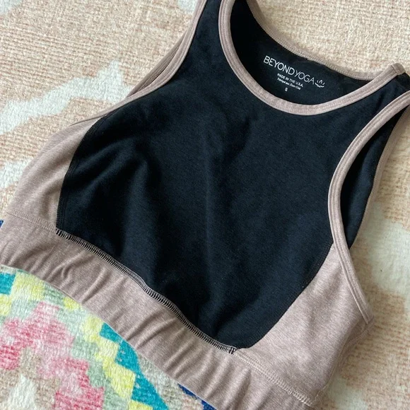 Beyond Yoga Spacedye On Block Bra Size Small - Great Condition - Picture 7 of 7